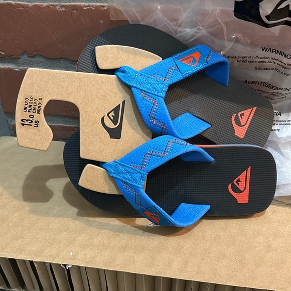 Quicksilver boys flip flops bright blue strap size 12 toddler Never worn - Picture 2 of 7